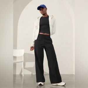 Athleta Black Endeavor Pantalon Relaxed Wide Leg Pant Small Tall elastic waist